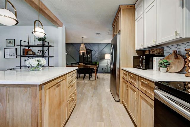 2520 Huntleigh Drive, Oklahoma City, OK 73120