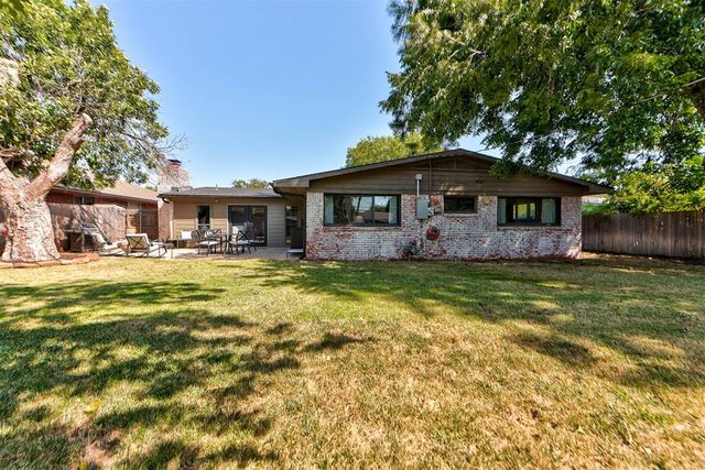 2520 Huntleigh Drive, Oklahoma City, OK 73120