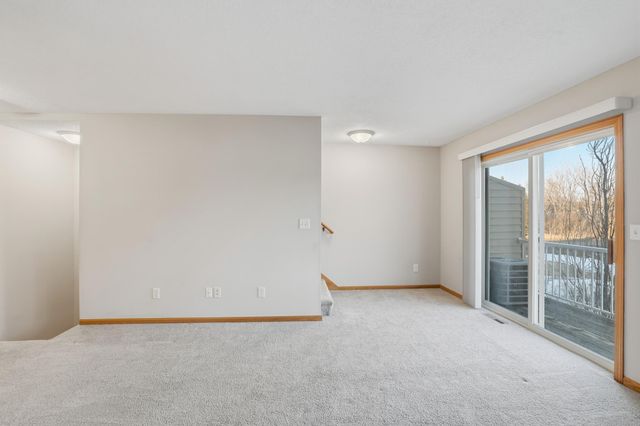 2525 Cobble Hill Court J, Woodbury, MN 55125