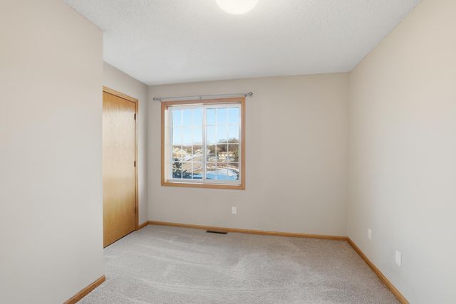 2525 Cobble Hill Court J, Woodbury, MN 55125