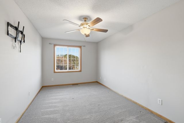 2525 Cobble Hill Court J, Woodbury, MN 55125