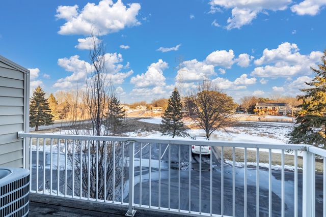 2525 Cobble Hill Court J, Woodbury, MN 55125