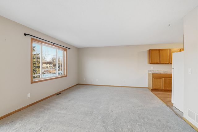 2525 Cobble Hill Court J, Woodbury, MN 55125