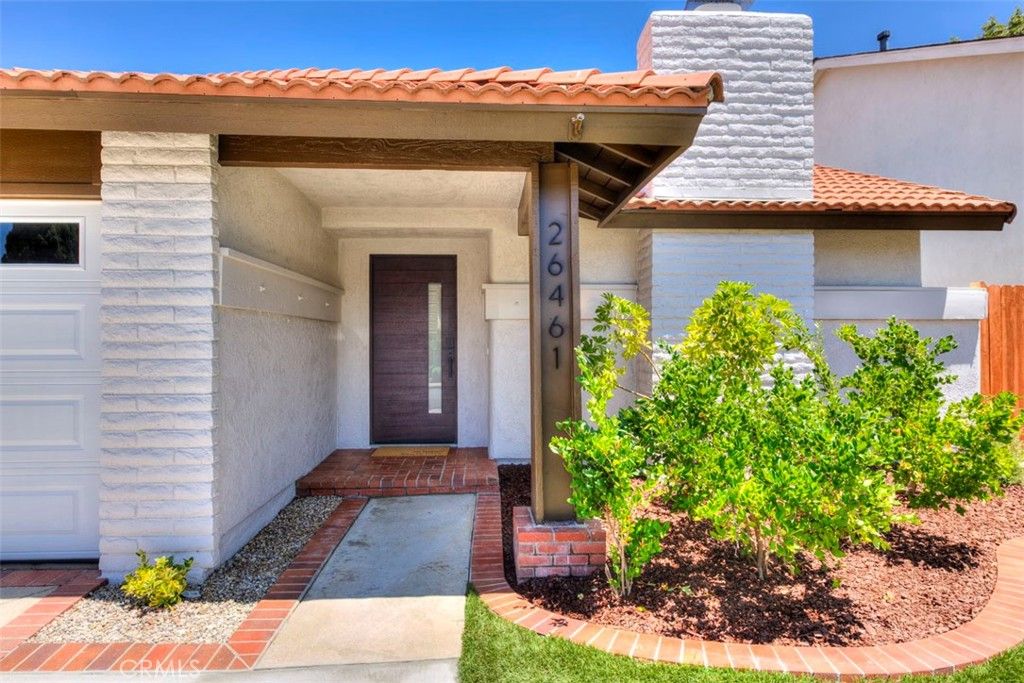 Image 2 of property listing at 26461 Via Lara, Mission Viejo, CA 92691
