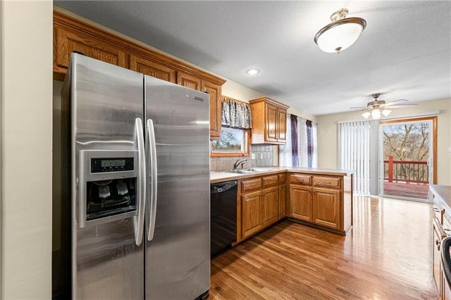 4923 Parkway Drive, Leavenworth, KS 66048