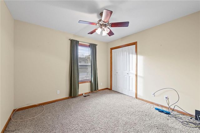 4923 Parkway Drive, Leavenworth, KS 66048