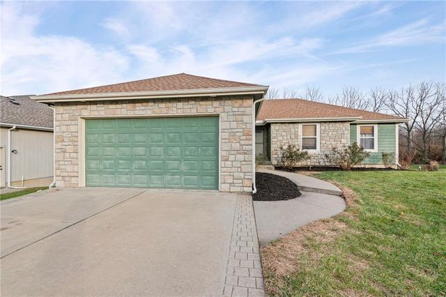 4923 Parkway Drive, Leavenworth, KS 66048