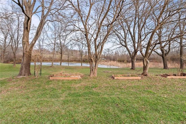 4923 Parkway Drive, Leavenworth, KS 66048