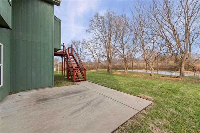 4923 Parkway Drive, Leavenworth, KS 66048