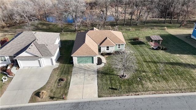 4923 Parkway Drive, Leavenworth, KS 66048