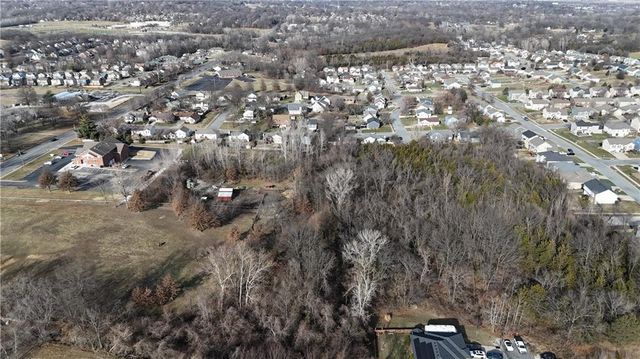 4923 Parkway Drive, Leavenworth, KS 66048