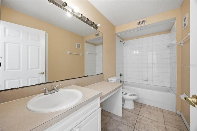 2918 FAN PALM DRIVE Front unit, Davenport, FL 33897