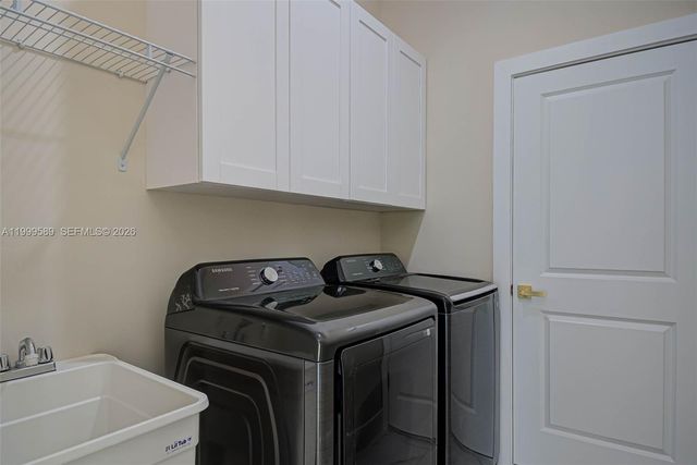 3417 71st St W, Lehigh Acres, FL 33971