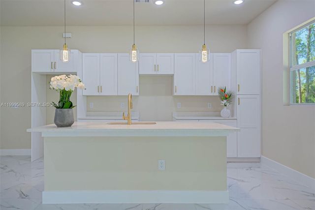 3417 71st St W, Lehigh Acres, FL 33971