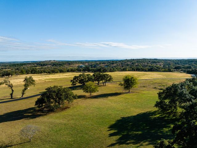 525 Packer LN, Wimberley, TX 78676