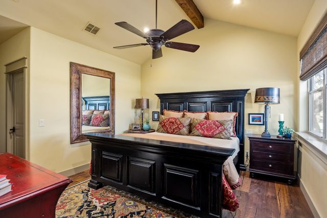 525 Packer LN, Wimberley, TX 78676