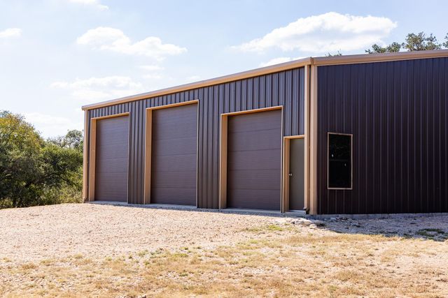 525 Packer LN, Wimberley, TX 78676