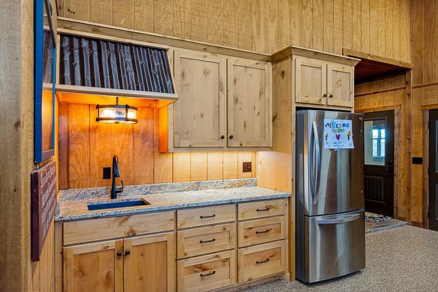 525 Packer LN, Wimberley, TX 78676