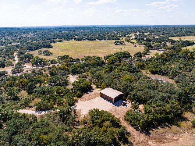 525 Packer LN, Wimberley, TX 78676