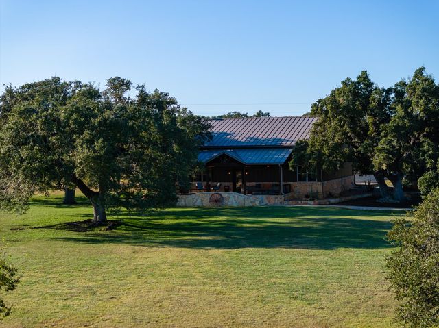 525 Packer LN, Wimberley, TX 78676