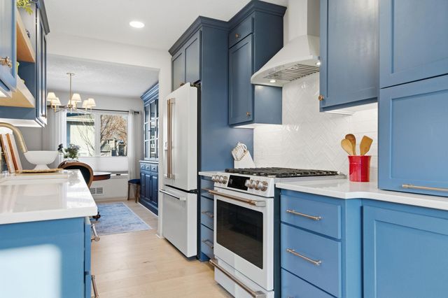 2648 Mackubin Street, Roseville, MN 55113