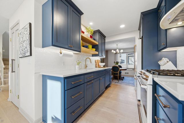 2648 Mackubin Street, Roseville, MN 55113