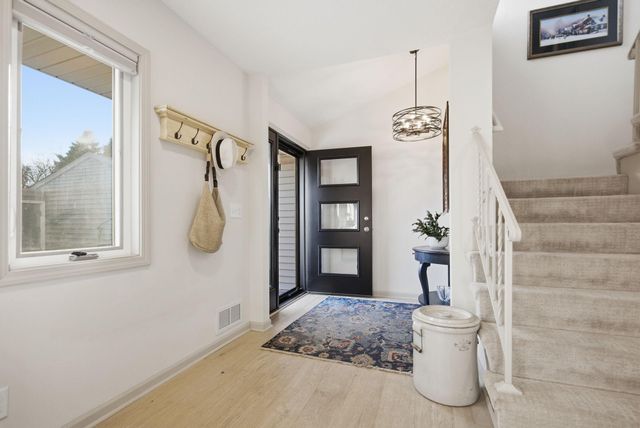 2648 Mackubin Street, Roseville, MN 55113