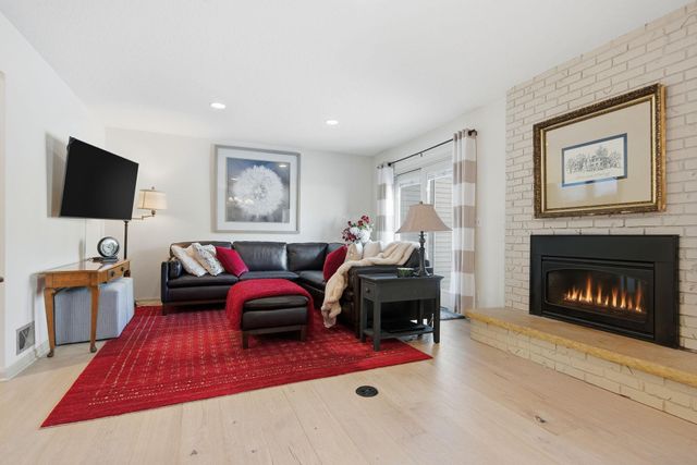 2648 Mackubin Street, Roseville, MN 55113