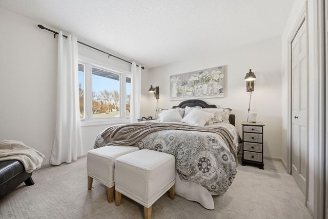 2648 Mackubin Street, Roseville, MN 55113