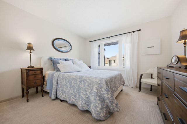 2648 Mackubin Street, Roseville, MN 55113