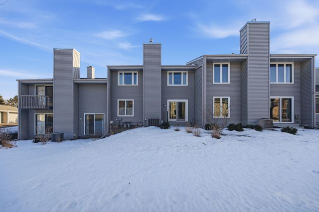 2648 Mackubin Street, Roseville, MN 55113