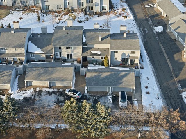 2648 Mackubin Street, Roseville, MN 55113