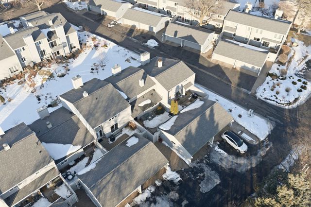 2648 Mackubin Street, Roseville, MN 55113