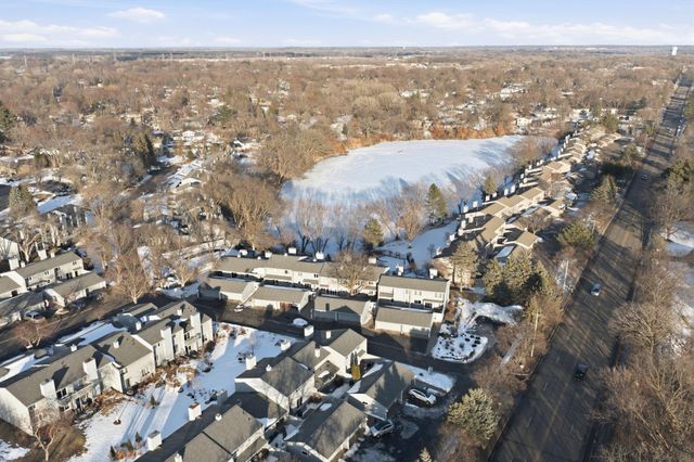 2648 Mackubin Street, Roseville, MN 55113