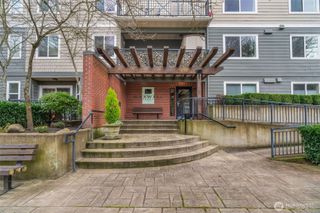 7912 170th Avenue NE ##204, Redmond, WA 98052