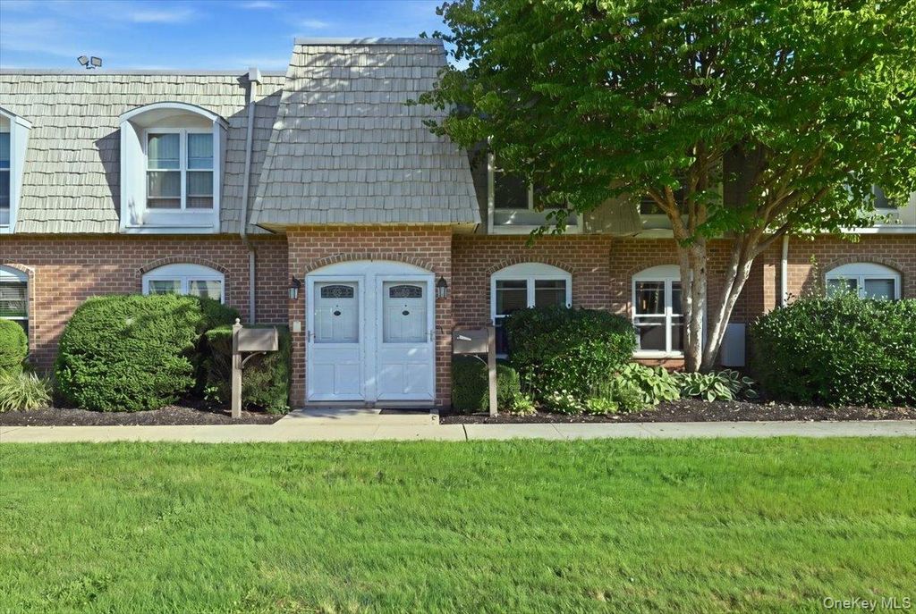 175 Main Avenue 167, Wheatley Heights, NY 11798 — exterior