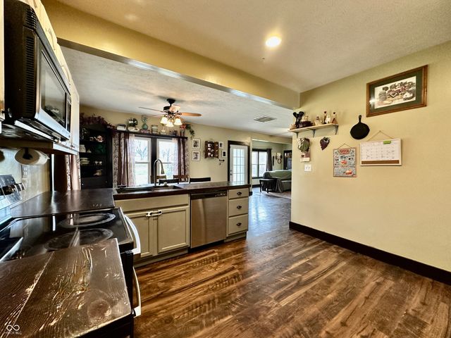 4168 S County Road 325 W, Greencastle, IN 46135