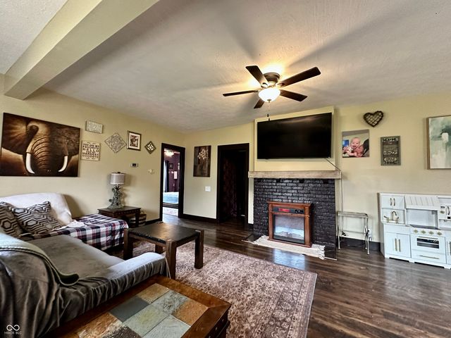 4168 S County Road 325 W, Greencastle, IN 46135