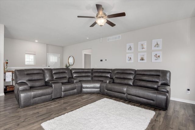 1204 Joshua Drive SE, Bondurant, IA 50035