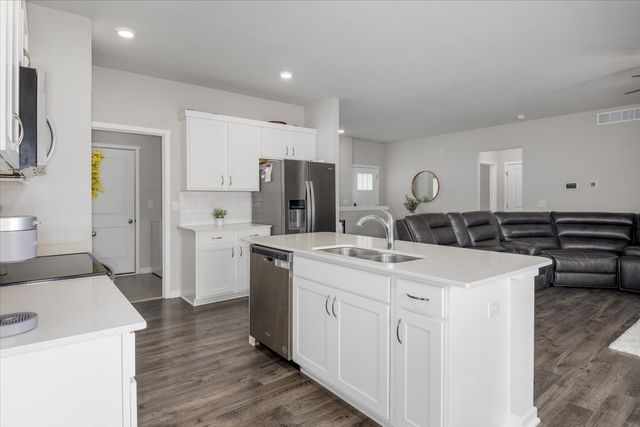 1204 Joshua Drive SE, Bondurant, IA 50035