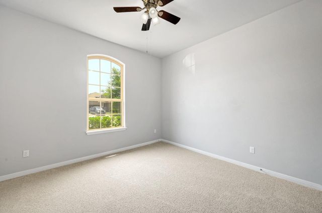 176 Flannery LN, Buda, TX 78610
