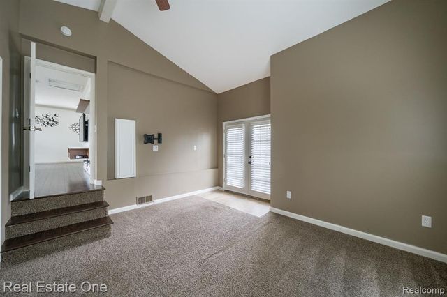 353 S Webik Avenue, Clawson, MI 48017