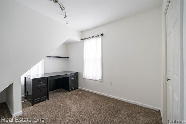 353 S Webik Avenue, Clawson, MI 48017