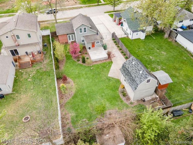 353 S Webik Avenue, Clawson, MI 48017