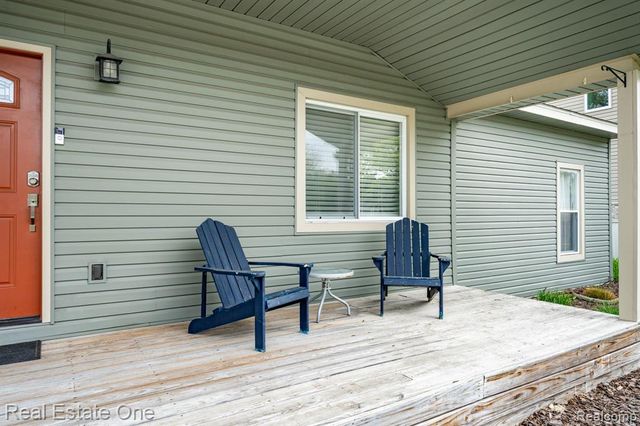 353 S Webik Avenue, Clawson, MI 48017