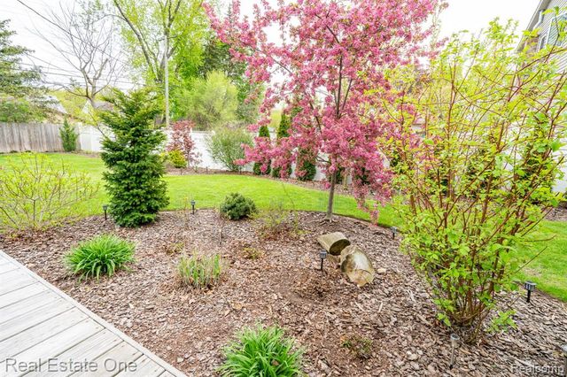 353 S Webik Avenue, Clawson, MI 48017