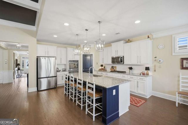 5040 Mirror Lake Drive, Cumming, GA 30028