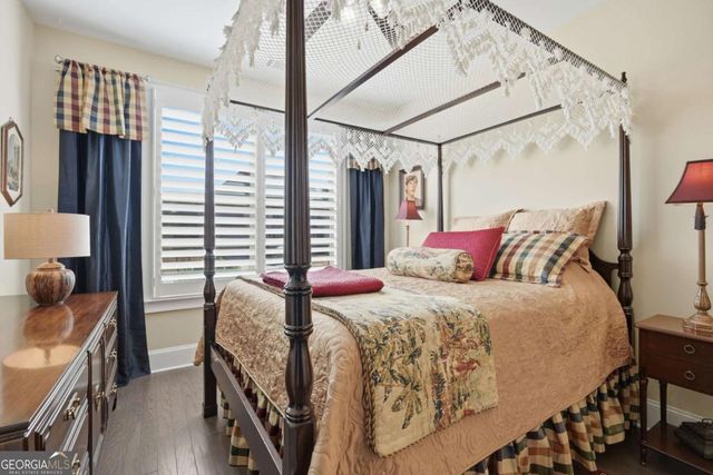 5040 Mirror Lake Drive, Cumming, GA 30028