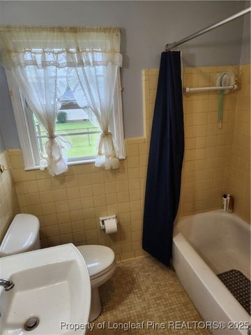 1108 E 10th Street, Lumberton, NC 28358