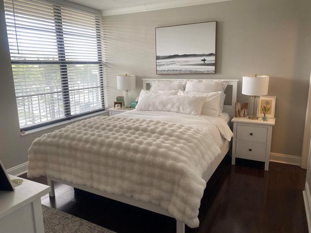 9 Royal Palm Way 403, Boca Raton, FL 33432